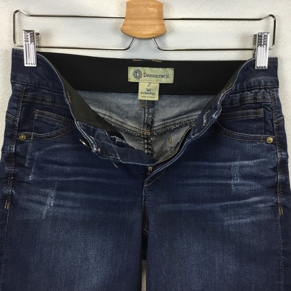 Democracy "Ab" Technology Jean Shorts - Picture 4 of 16